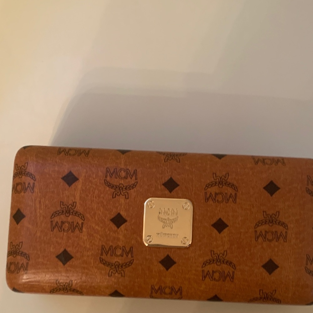 MCM Women's Tan Sunglasses - Picture 4 of 4